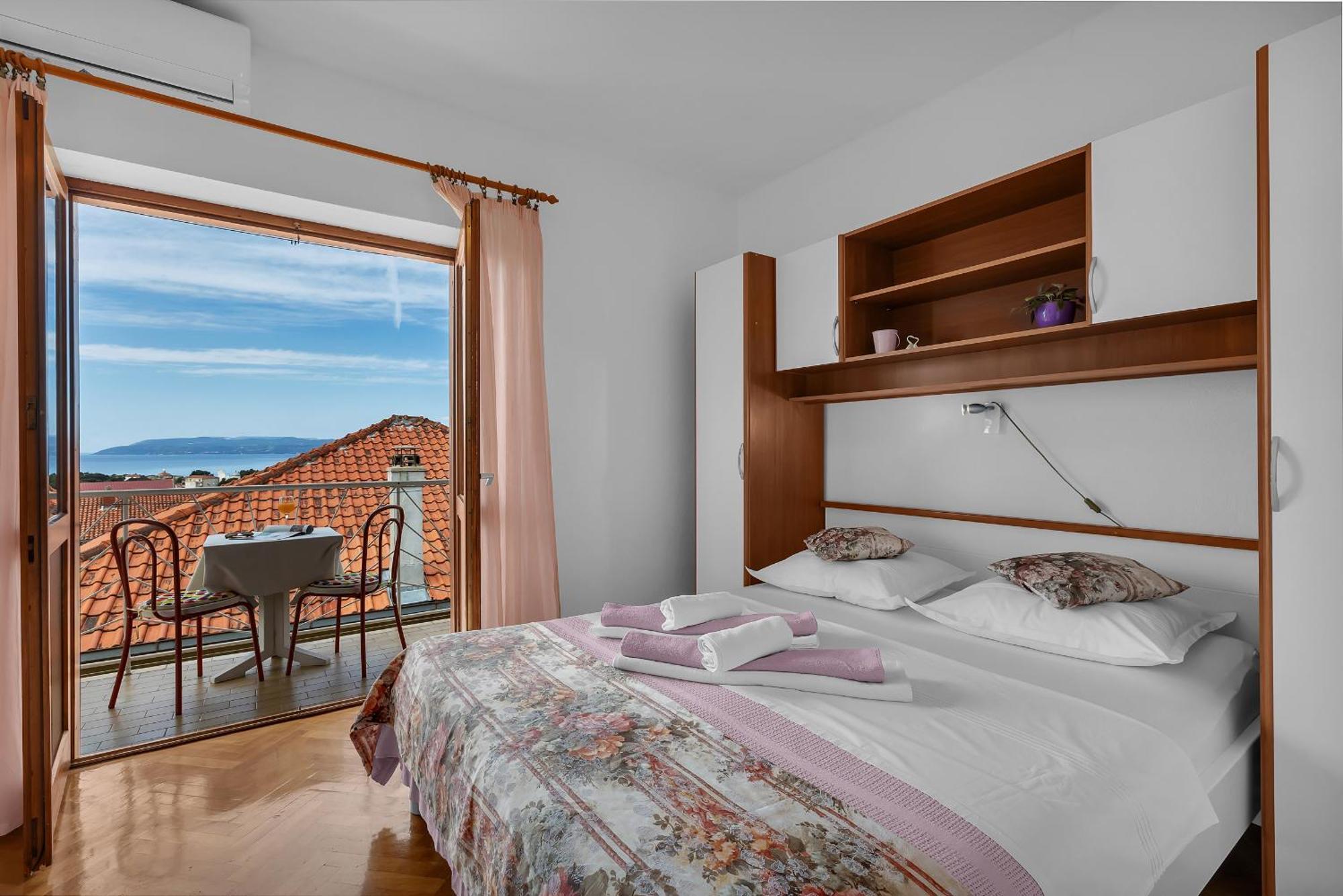 Apartment And Rooms Mila Makarska Exterior photo