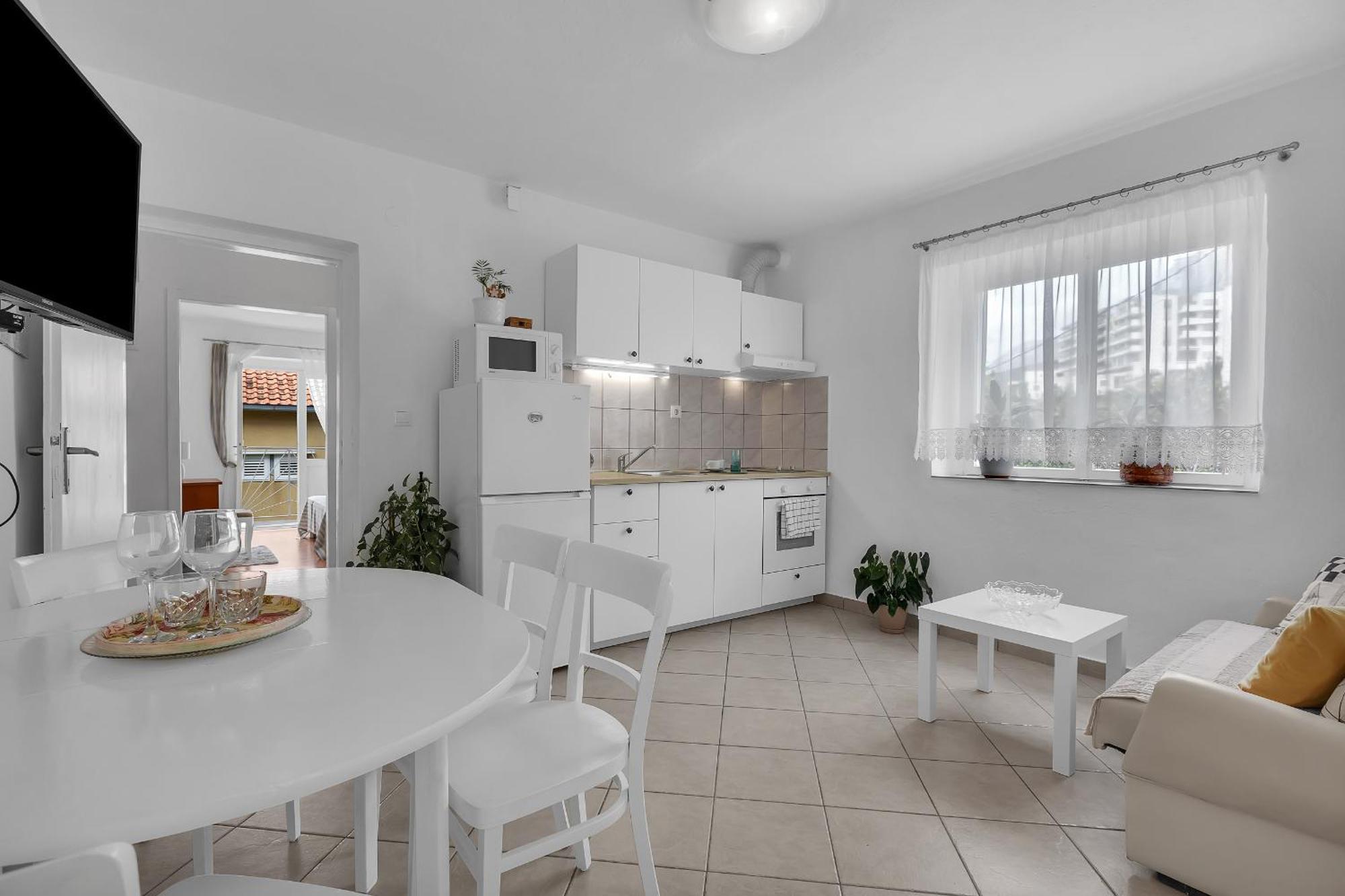 Apartment And Rooms Mila Makarska Exterior photo